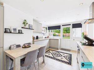 Kitchen/Diner- click for photo gallery